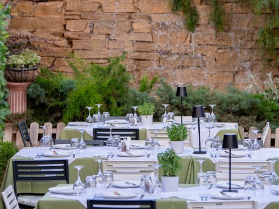 Ξέφυγε απ’ τη ρουτίνα και απόλαυσε σπιτικό μεσημεριανό «Στης Έλλης». Καθημερινές με φροντίδα, γεύση, παράδοση και φιλοξενία όπως παλιά.