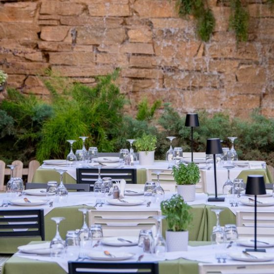 Ξέφυγε απ’ τη ρουτίνα και απόλαυσε σπιτικό μεσημεριανό «Στης Έλλης». Καθημερινές με φροντίδα, γεύση, παράδοση και φιλοξενία όπως παλιά.